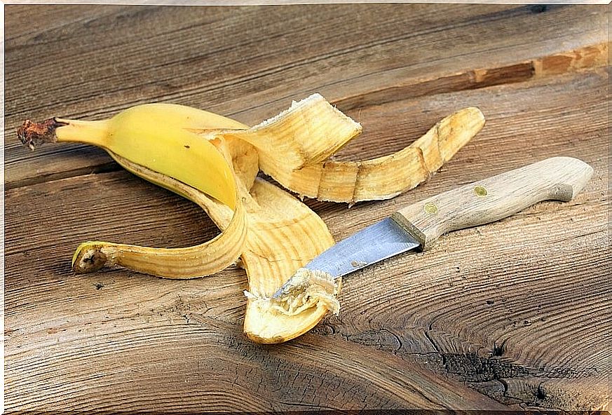 Banana peel and knife.