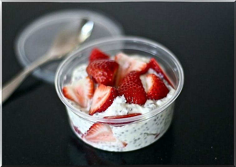 Yogurt with chia seeds