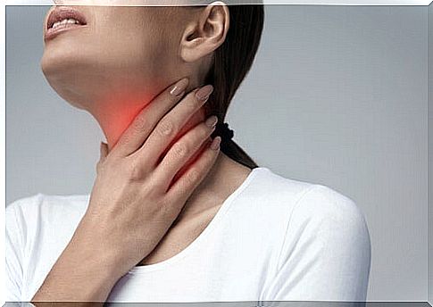 Woman with sore throat