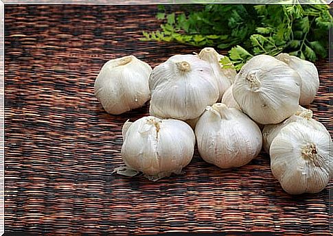 15-healthy-uses-of-garlic