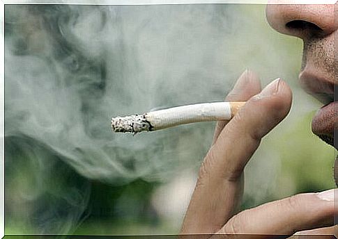 Smoking, habits that affect your brain health