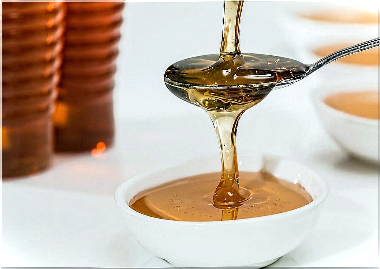 Tablespoon of honey and cinnamon