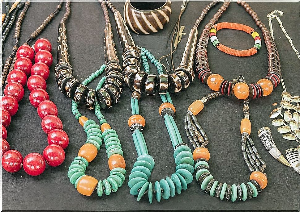 Reinvent your bracelets and necklaces