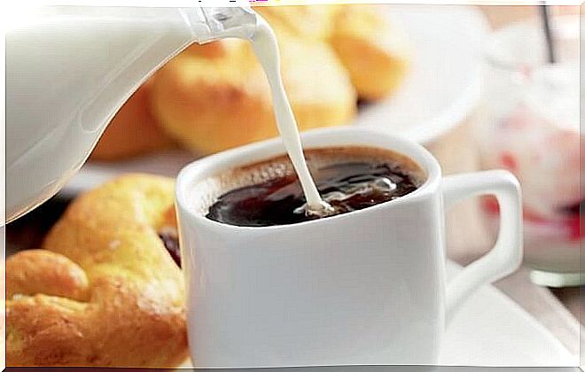 Why is coffee with milk and pastries a bad breakfast?